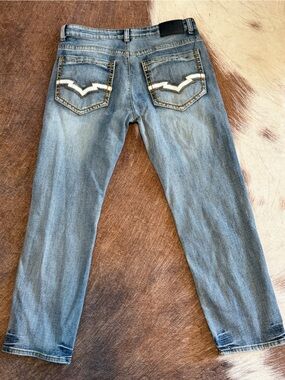 Jeans in Light Blue Wash size 34/32